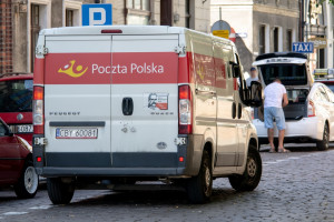 Poczta Polska masowo zwalnia listonoszy i pracowników punktów obsługi klienta