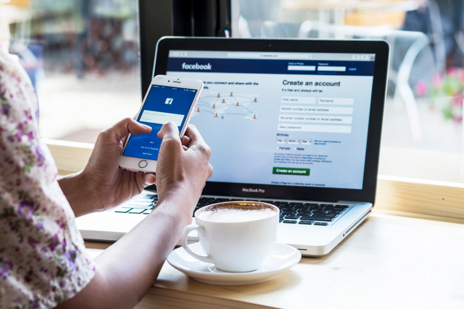 Meta otrzymuje rekordową karę 1,2 mld euro za naruszenie RODO, fot. shutterstock Meta z karą 1,2 mld euro za naruszenie RODO