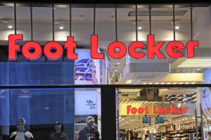 Sklep Foot Locker, fot. shutterstock