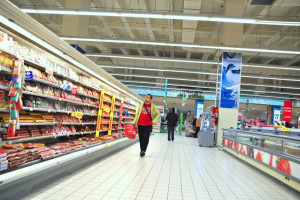 91 proc. Polaków oszczędza na zakupach żywności