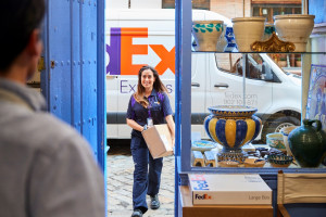 Więcej punktów odbioru FedEx-u. M.in. w Delikatesach Centrum, Dużym Benie oraz  na Shellu