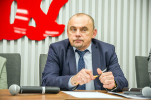 Bujara: Regulacja franczyzy niezbędna, występuje szereg patologii