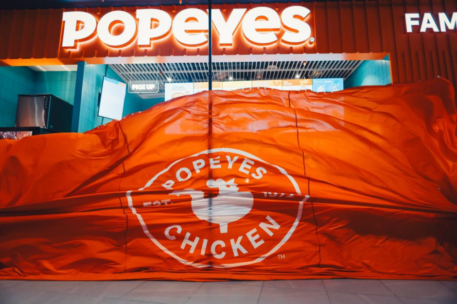 Jakie są smaki Luizjany w Popeyes przekonali się już we Wrocławiu i Szczecinie (fot. mat. pras.) Amerykańska marka otworzyła lokal w Warszawie. Znamy menu i ceny