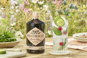 Hendrick’s Flora Adora: gin z kwiatowego naparu