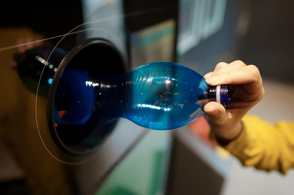 ile-powinna-wynosi-kaucja-za-plastiki-i-szk-o-mamy-odpowied