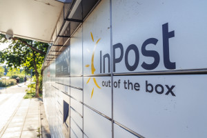 Grupa InPost ubiegły rok zakończyła rekordowymi poziomami – zarówno jeżeli chodzi o przychody, jak i obsłużone wolumeny przesyłek; fot. shutterstock