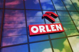 Zysk netto Grupy Orlen za 2023 r. wyniósł ponad 20,7 mld zł; fot. shutterstock