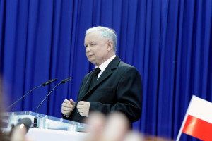 Jarosław Kaczyński: wprowadzenie euro w Polsce uderzy w gospodarkę; fot. shutterstock
