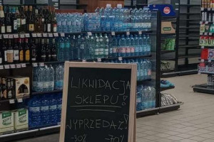 Auchan w Korona Kielce zamyka się (fot. za Facebook Pracownicza Kielce)