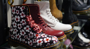 Dr. Martens tnie koszty i walczy o odbicie