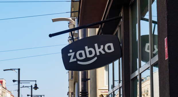 Małe sklepy biją dyskonty. Nowy król codziennych zakupów