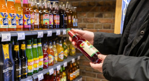 Alkohol daleko od sklepowej kasy. Minister Kęcka o nowej polityce