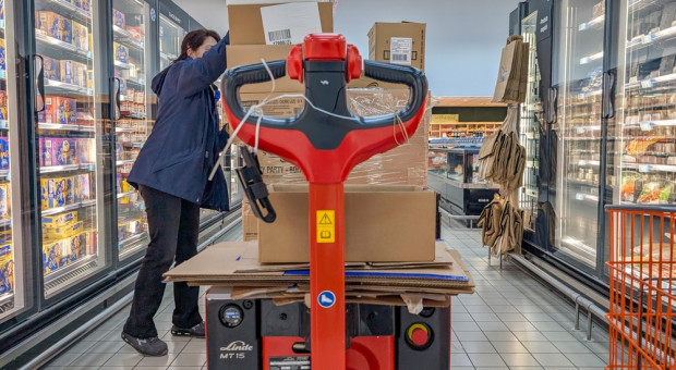 Pracownicy handlu w Polsce protestują: żądają wyższych płac i poprawy warunków pracy