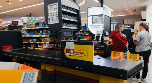 Podwyżki wynagrodzeń w sieci Biedronka. Podwojona premia w 2026 r.