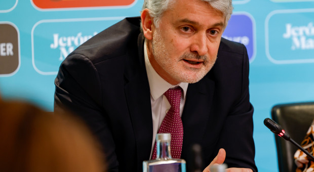 Prezes Biedronki: Sieć mogłaby przejąć część aktywów Carrefoura w Polsce