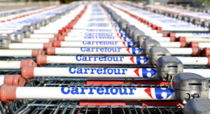 Carrefour z milionową karą. Spór o umowy z dostawcami