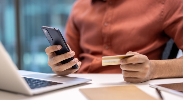 E-commerce wchodzi w erę dojrzałości. AI, social commerce i nowa architektura handlu cyfrowego