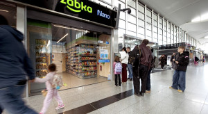 Żabka wchodzi na lotniska. Powstał pierwszy bezobsługowy sklep dla podróżnych