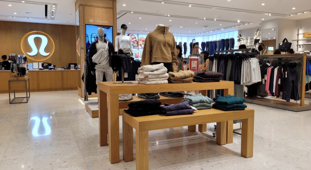 Lululemon ma duże problemy. Luksusowa sieć tnie prognozy