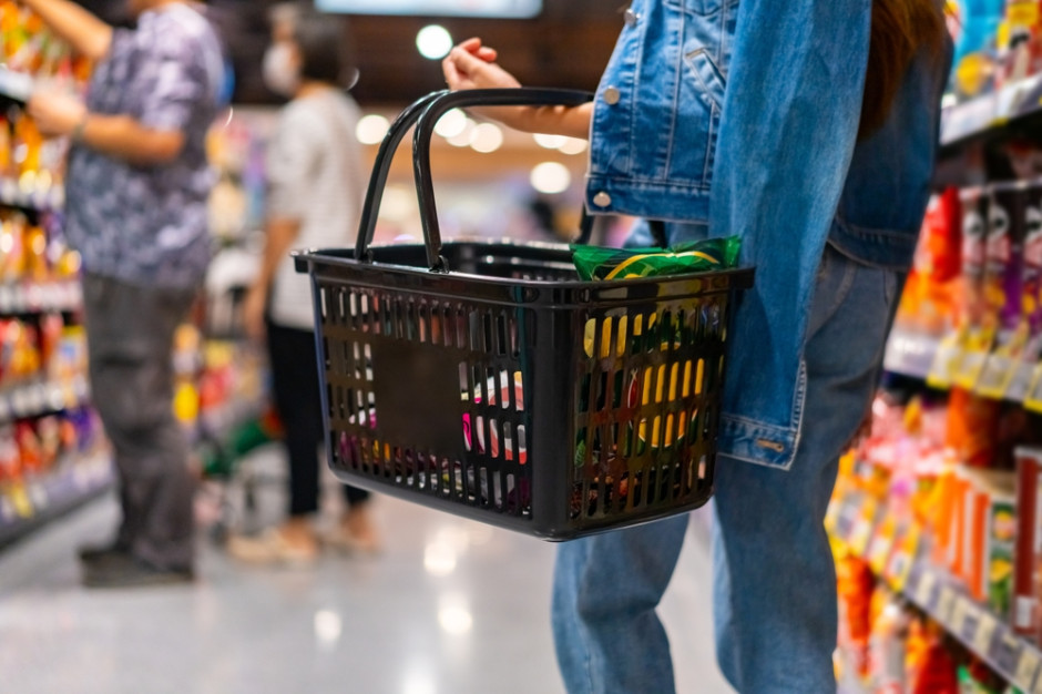 Polacy zmieniają nawyki zakupowe. Jedna kategoria rośnie aż o 40%