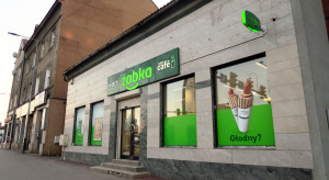 Couche-Tard przejmuje Żabkę. Analityk wskazuje dwa powody