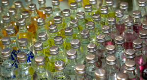 Sejm chce całkowicie wyeliminować ze sprzedaży małe butelki z alkoholem