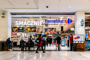 Zwolnienia grupowe w Carrefourze: do 210 pracowników, cztery sklepy na liście